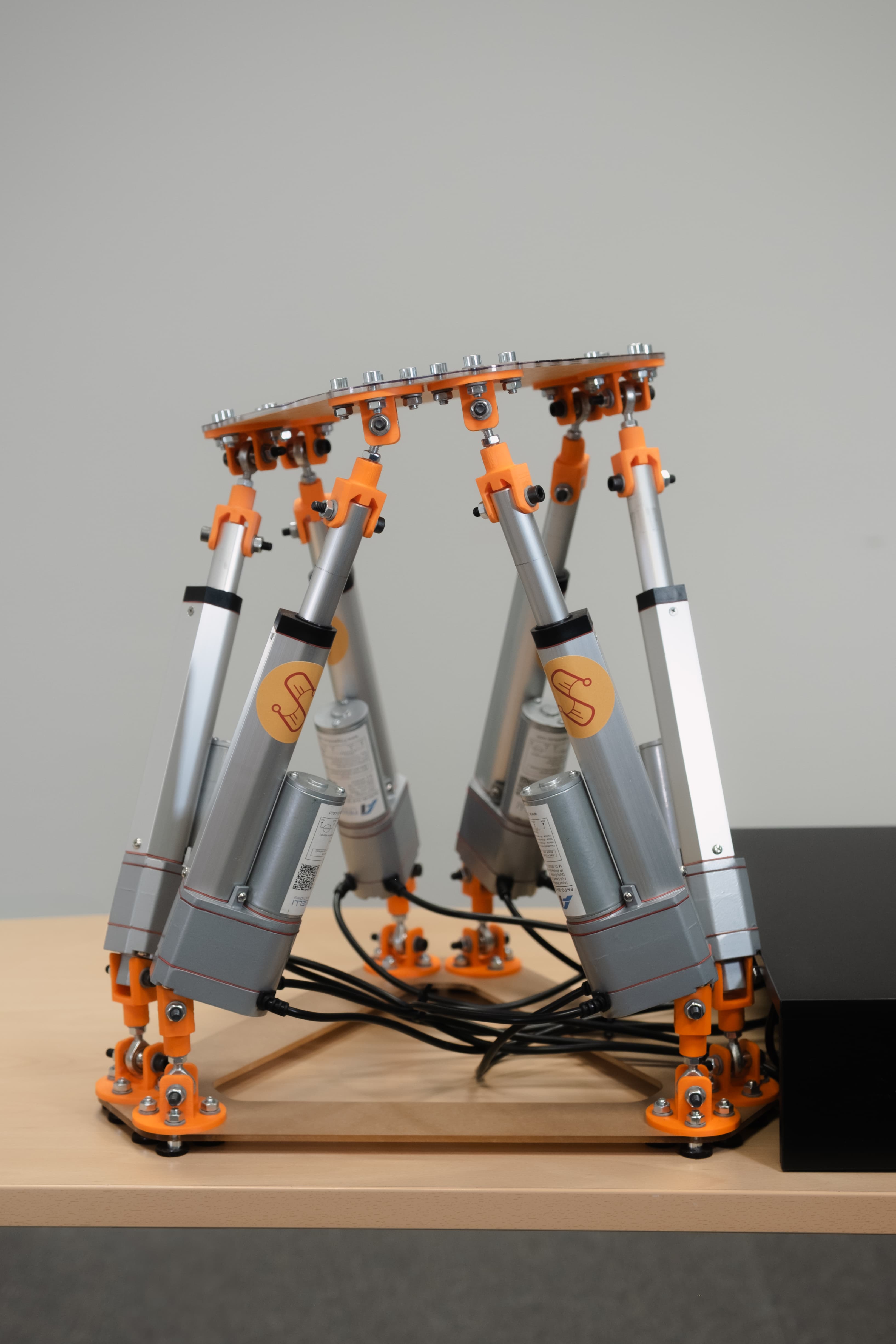 HexaKinectics parallel robot illustration